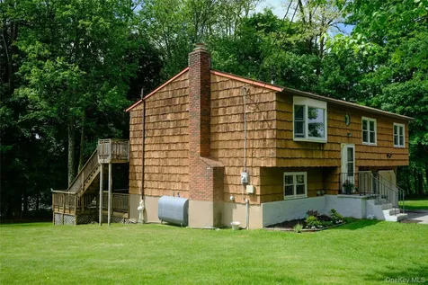 21 Olympus Drive Mahopac NY 10541