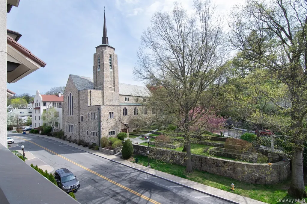 15 Kensington Road Bronxville NY 10708