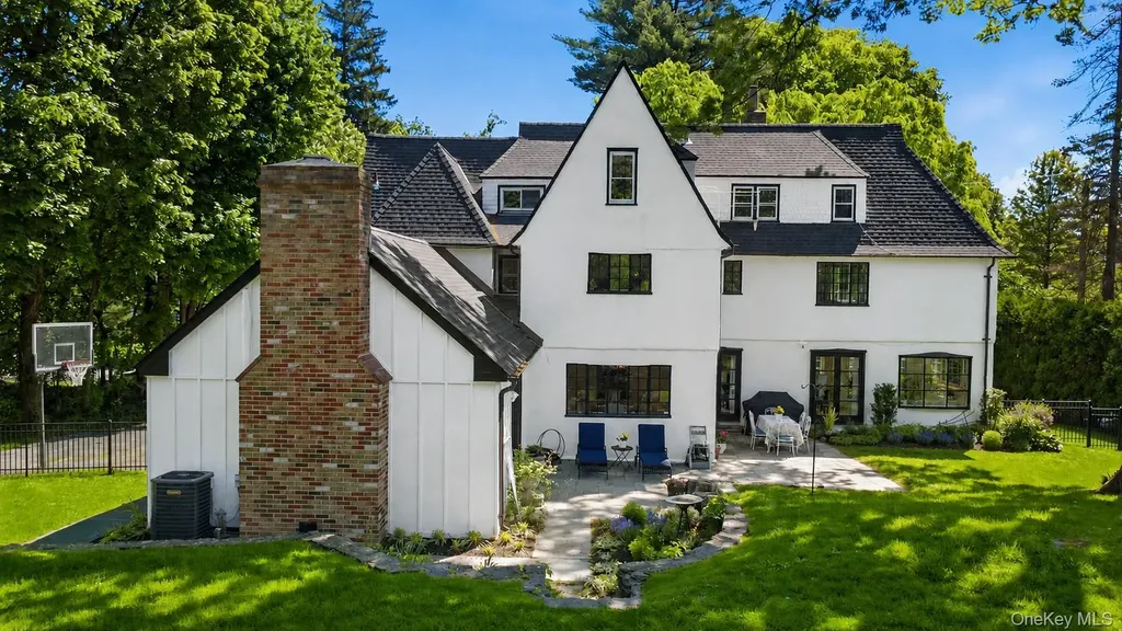 449 Pelham Manor Road Pelham NY 10803