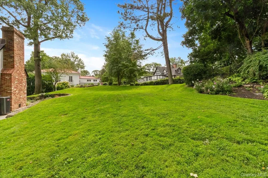 449 Pelham Manor Road Pelham NY 10803