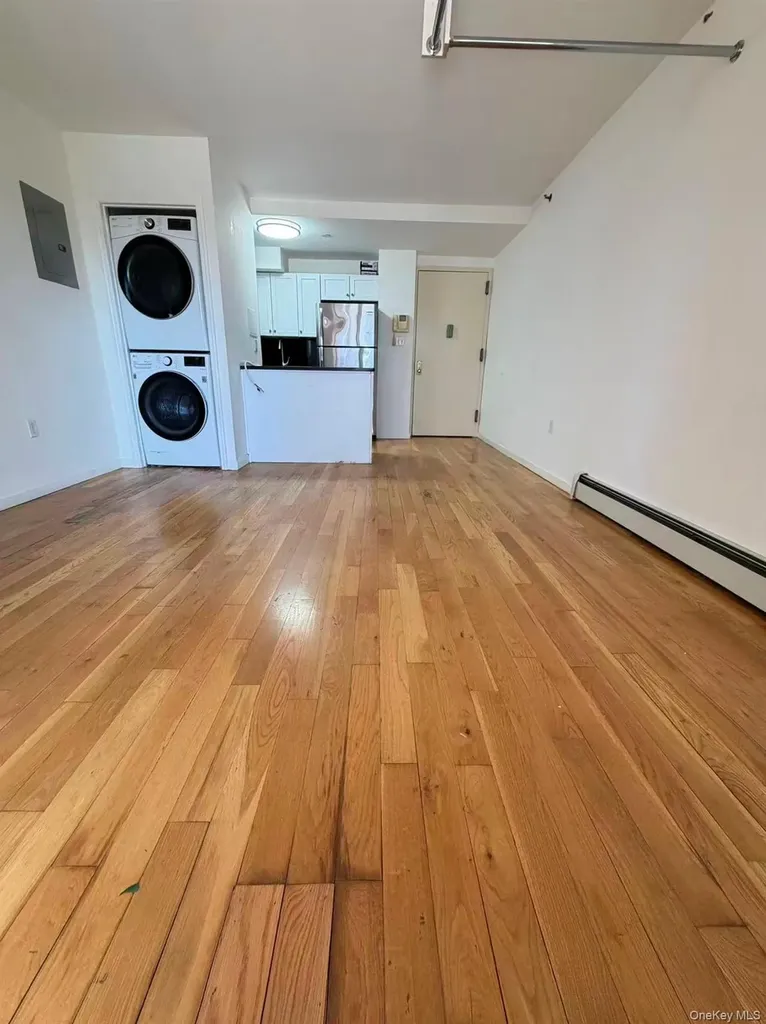142-21 37th Avenue Flushing NY 11354