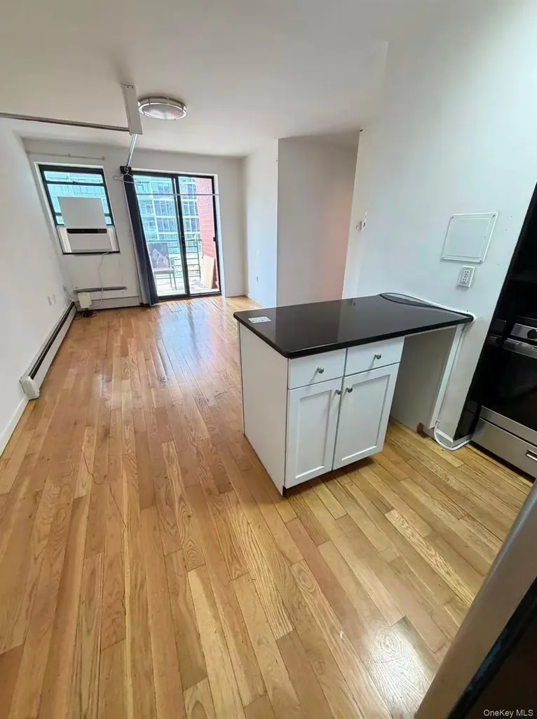 142-21 37th Avenue Flushing NY 11354
