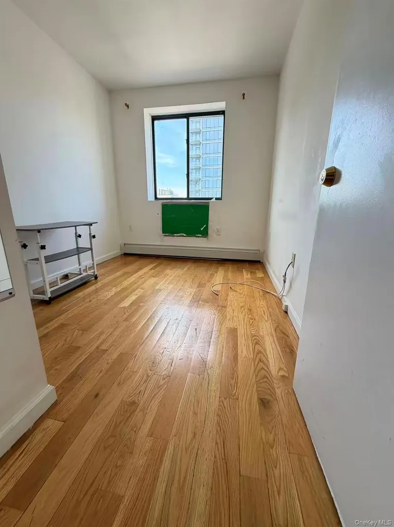 142-21 37th Avenue Flushing NY 11354