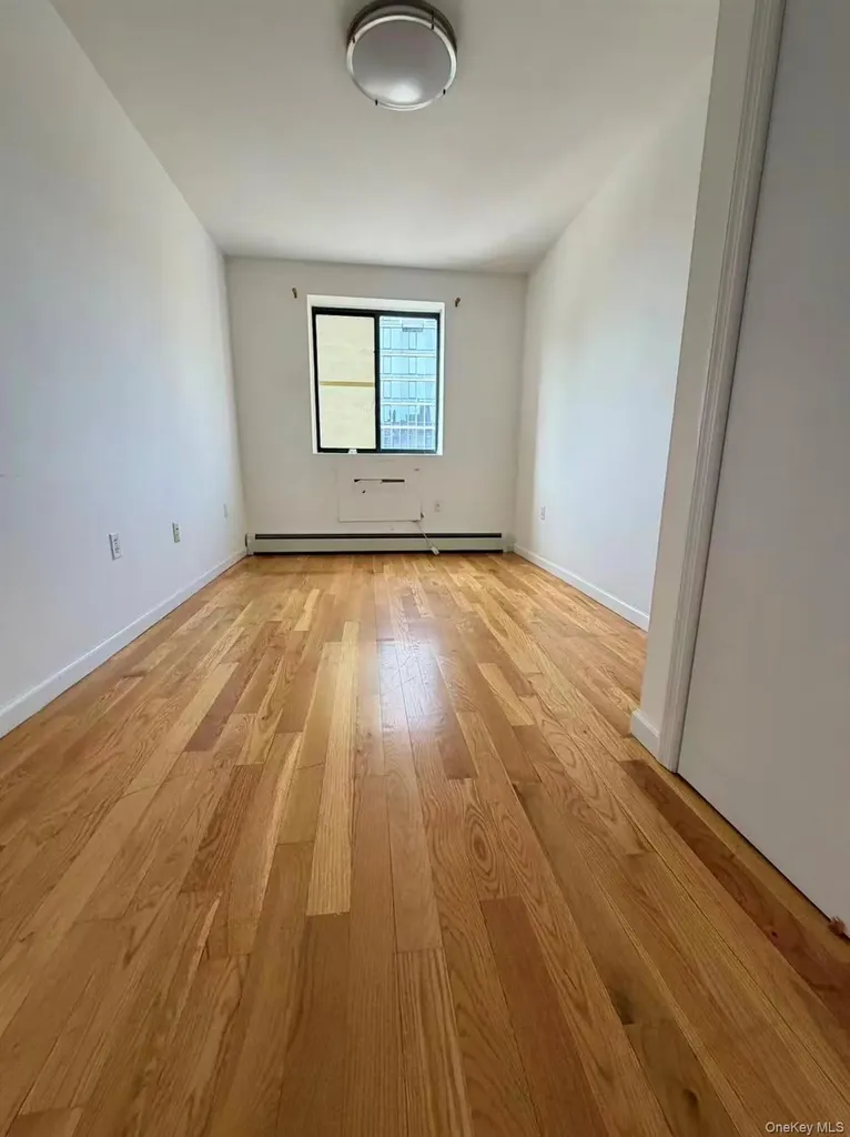 142-21 37th Avenue Flushing NY 11354