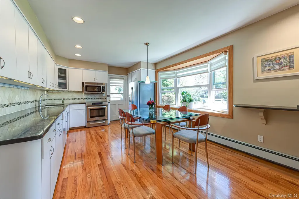 23 Clearbrook Drive Smithtown NY 11787