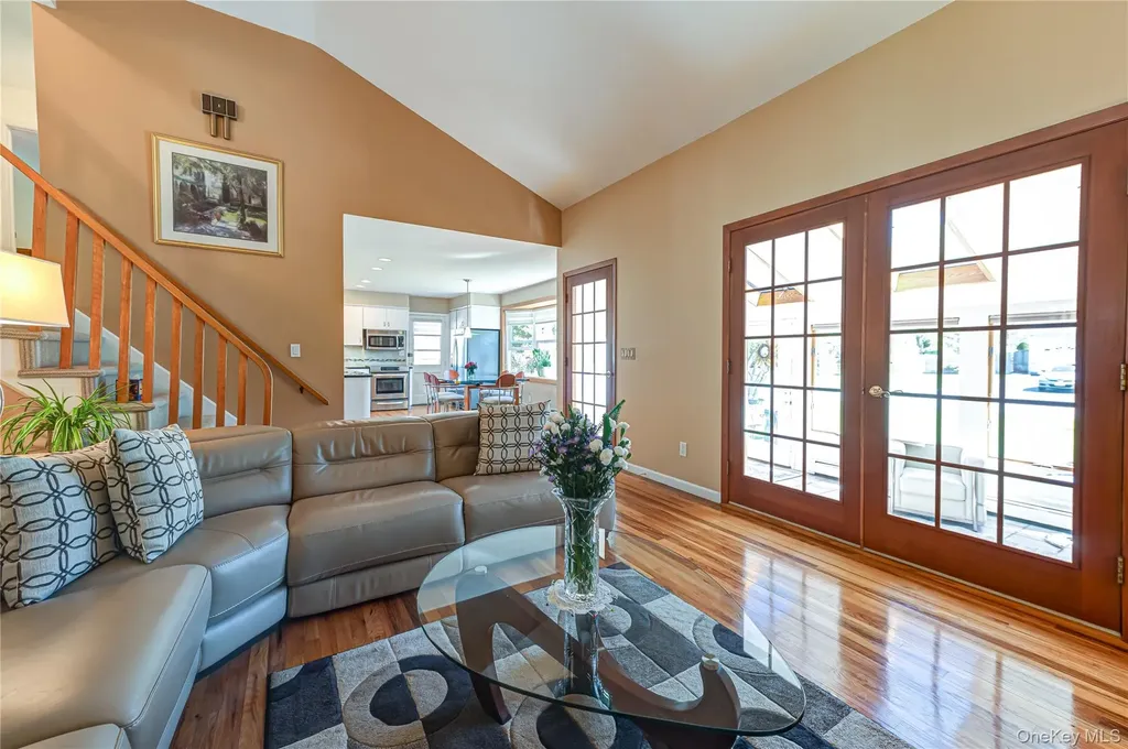 23 Clearbrook Drive Smithtown NY 11787