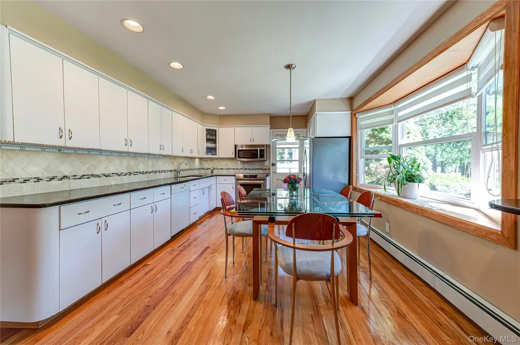 23 Clearbrook Drive Smithtown NY 11787