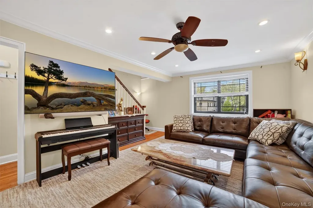 2 Field End Lane Eastchester NY 10709