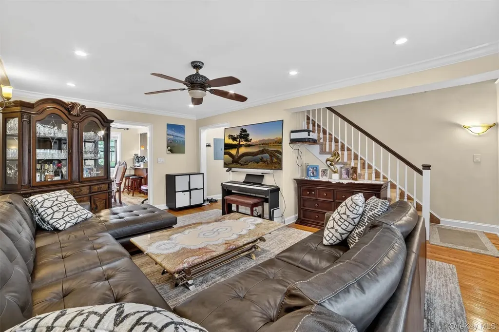 2 Field End Lane Eastchester NY 10709