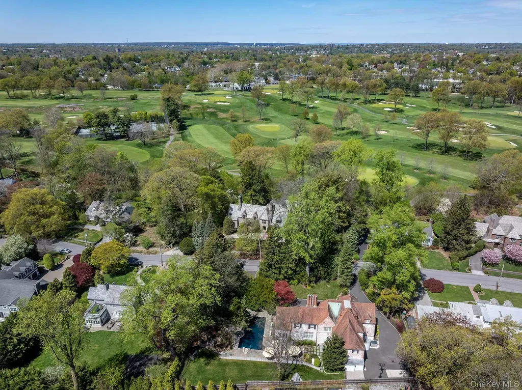 8 Rittenhouse Road Bronxville NY 10708
