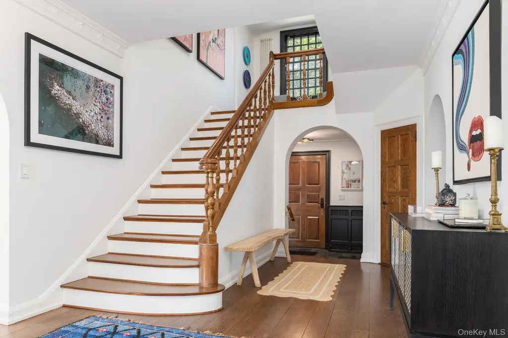 8 Rittenhouse Road Bronxville NY 10708