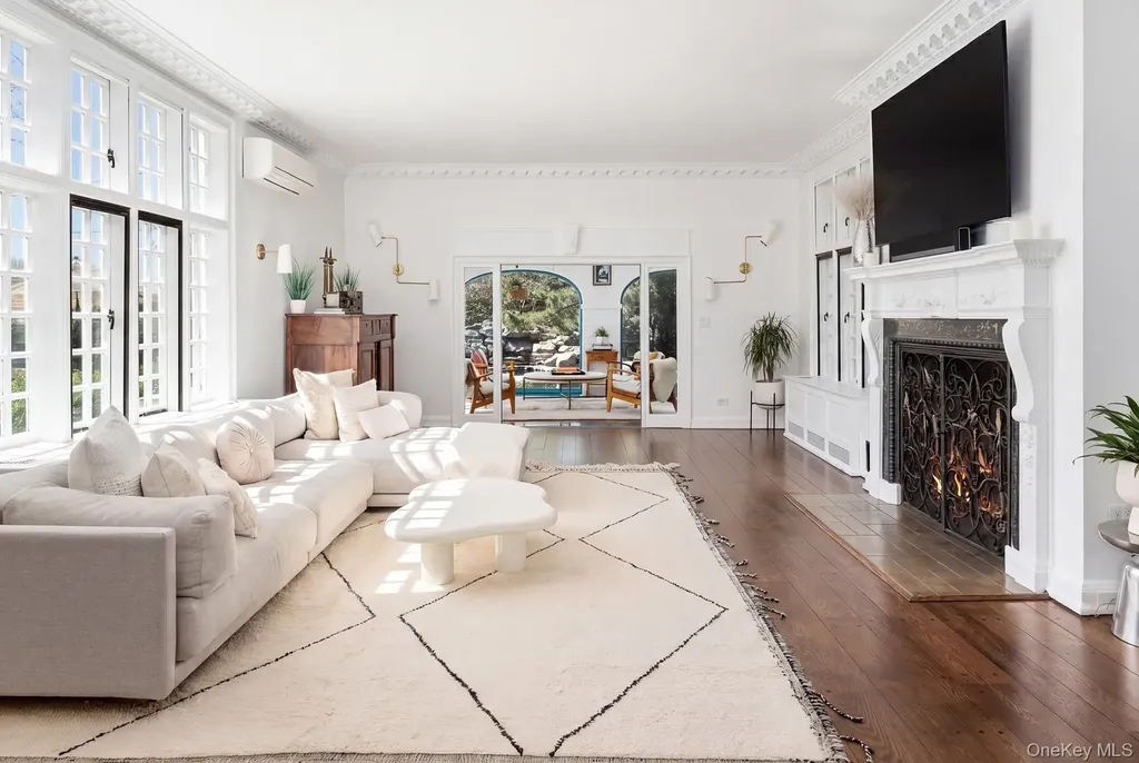 8 Rittenhouse Road Bronxville NY 10708