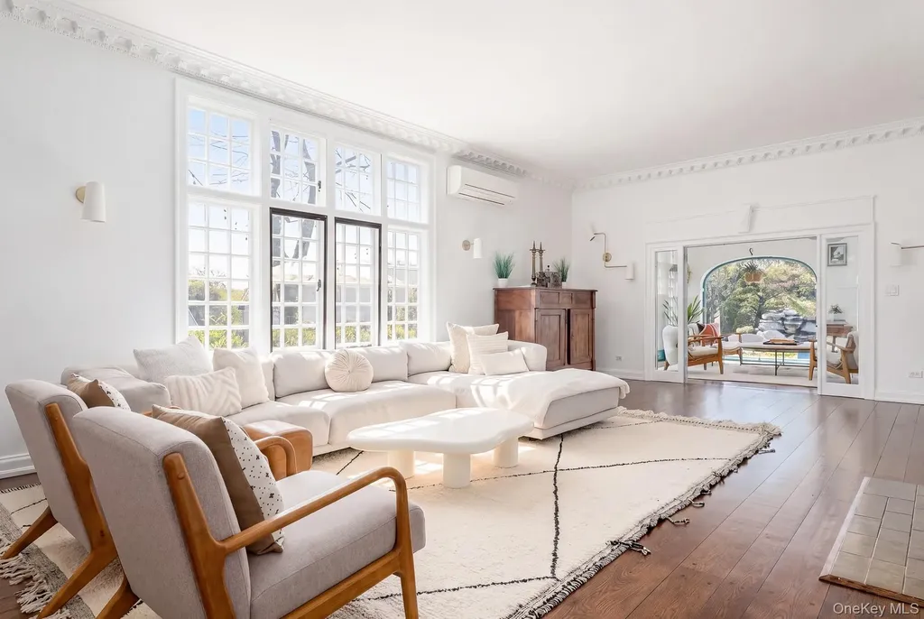 8 Rittenhouse Road Bronxville NY 10708
