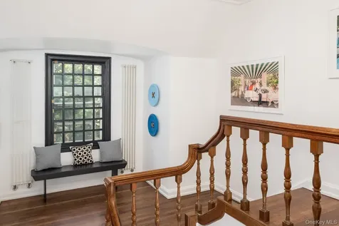 8 Rittenhouse Road Bronxville NY 10708