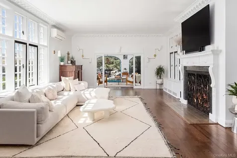 8 Rittenhouse Road Bronxville NY 10708