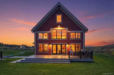 60 Palazzo Lane Highland NY 12528