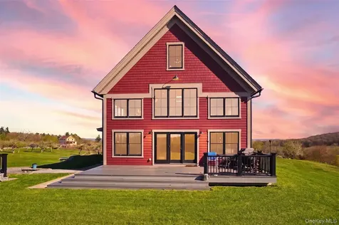 60 Palazzo Lane Highland NY 12528