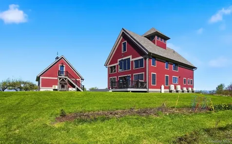 60 Palazzo Lane Highland NY 12528