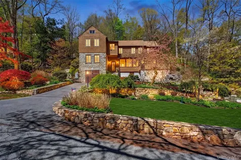 37 Ellen Avenue Mahopac NY 10541