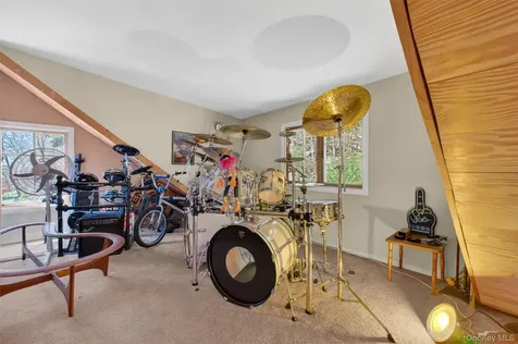 37 Ellen Avenue Mahopac NY 10541
