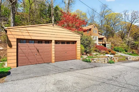 37 Ellen Avenue Mahopac NY 10541
