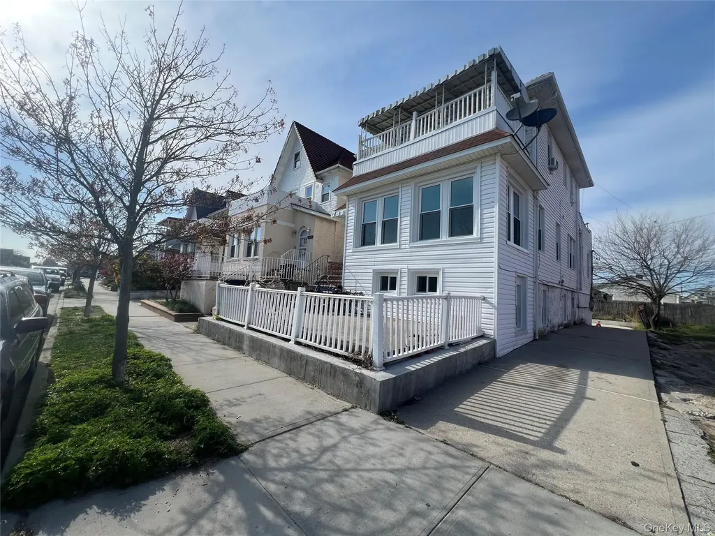 227 E Chester Street Long Beach NY 11561