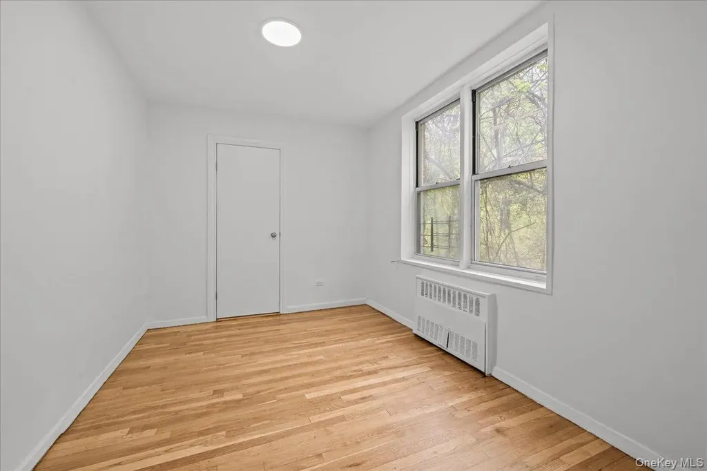 5425 Valles Avenue Bronx NY 10471