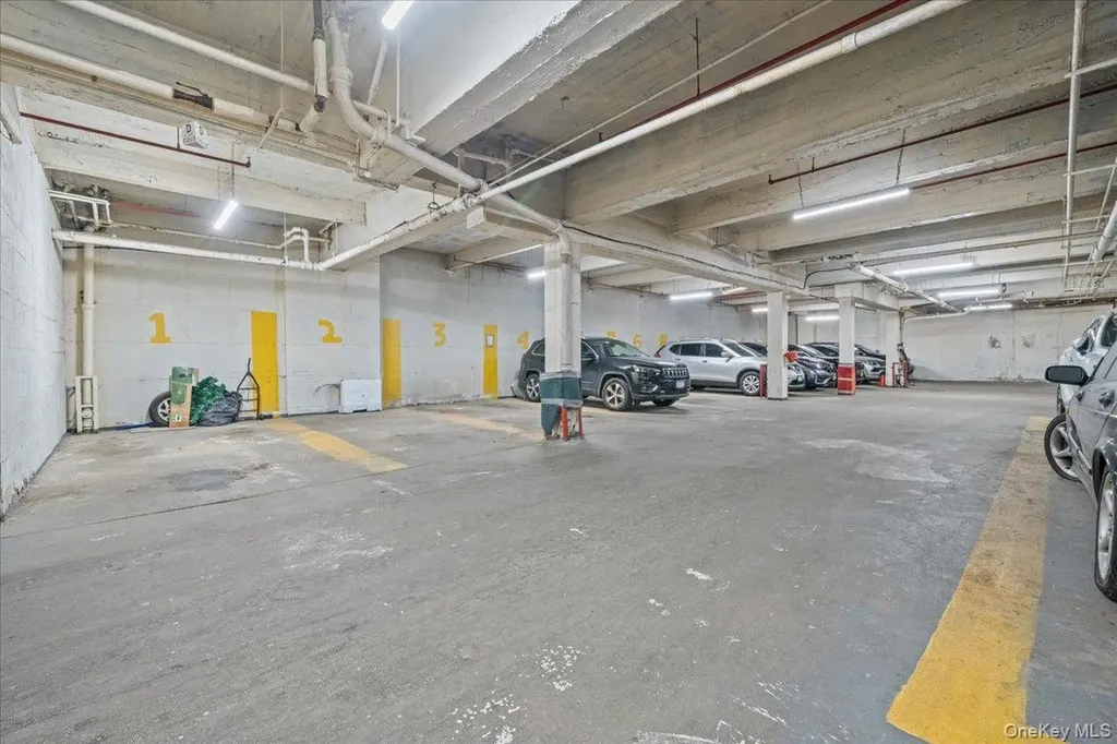 5425 Valles Avenue Bronx NY 10471