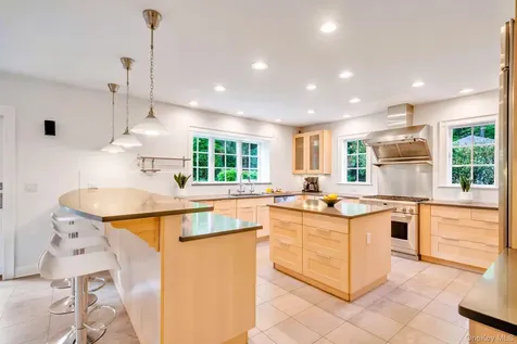 123 Brite Avenue Scarsdale NY 10583