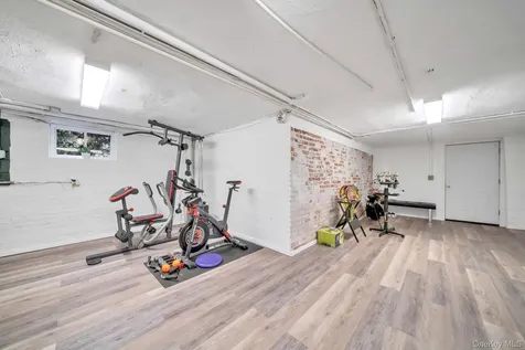 123 Brite Avenue Scarsdale NY 10583