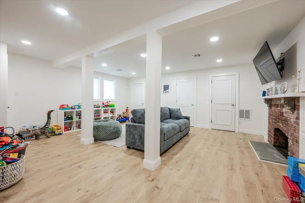 55 Hickory Road Rocky Point NY 11778