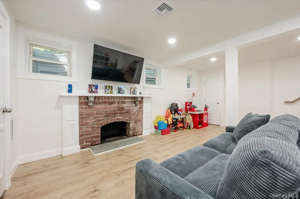 55 Hickory Road Rocky Point NY 11778