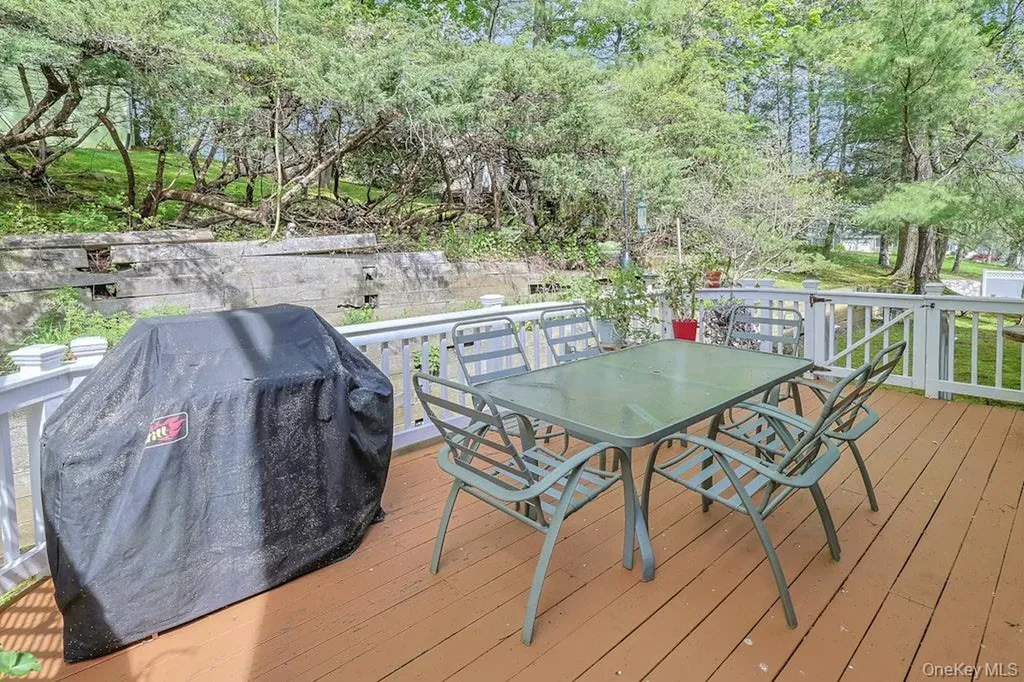 22 Quail Hollow Road Ossining NY 10562