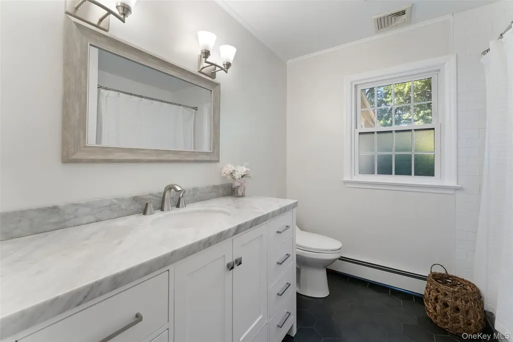 14 Earlwood Drive Poughkeepsie NY 12603