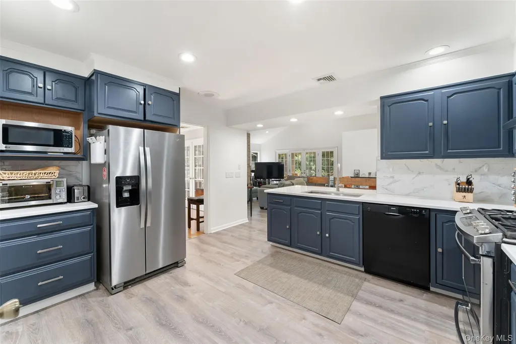 14 Earlwood Drive Poughkeepsie NY 12603
