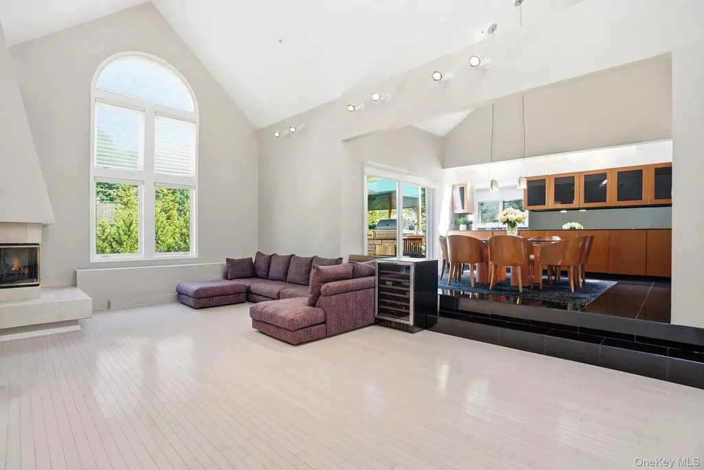 19 Clubhouse Lane Scarsdale NY 10583