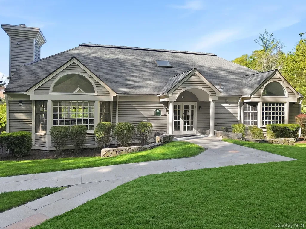 19 Clubhouse Lane Scarsdale NY 10583
