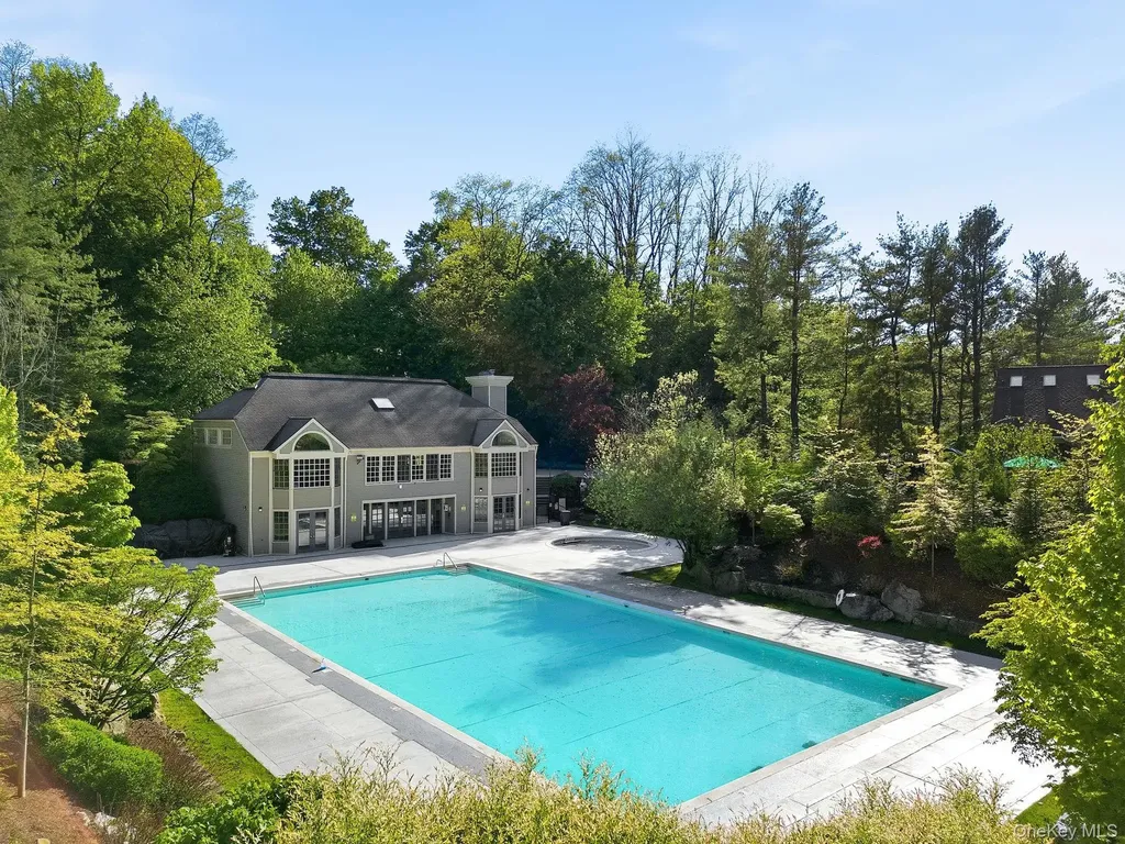 19 Clubhouse Lane Scarsdale NY 10583