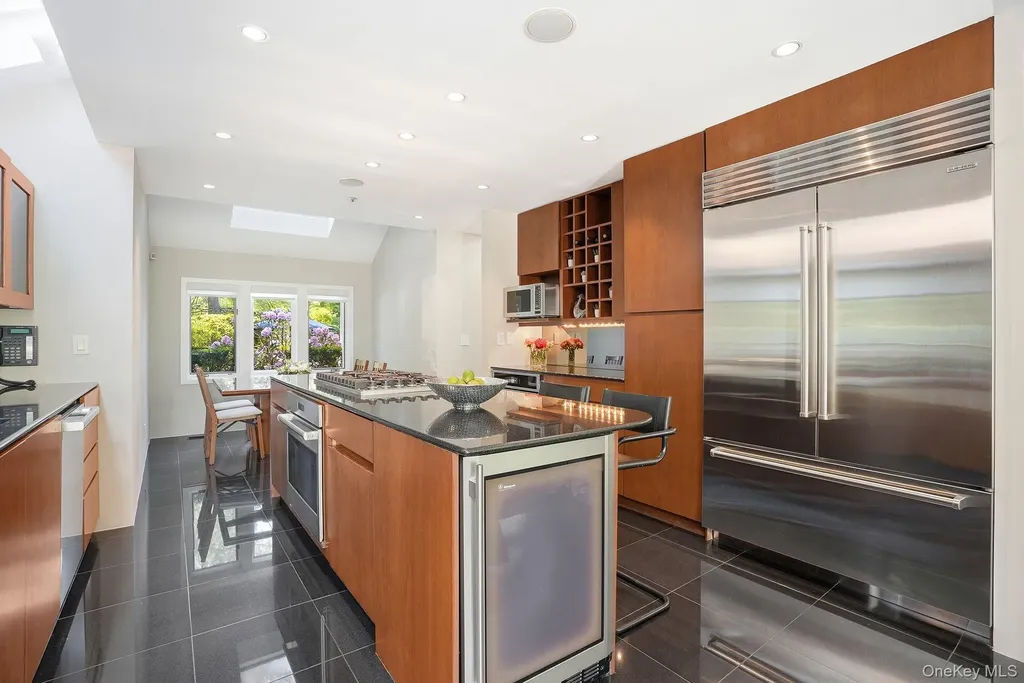 19 Clubhouse Lane Scarsdale NY 10583