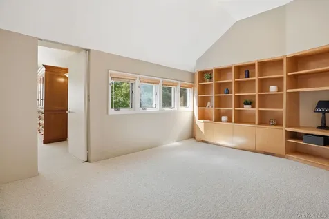 19 Clubhouse Lane Scarsdale NY 10583