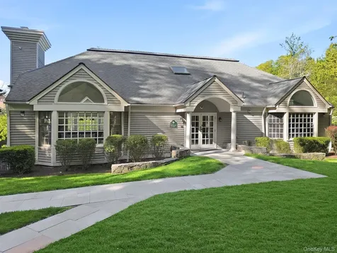19 Clubhouse Lane Scarsdale NY 10583