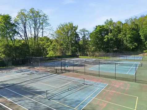 19 Clubhouse Lane Scarsdale NY 10583