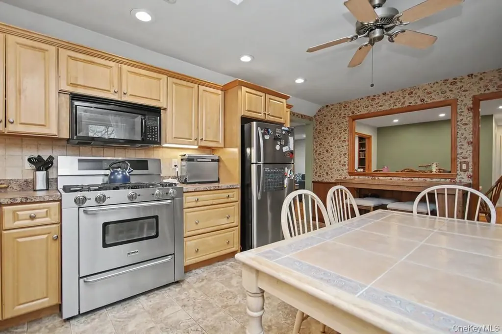 24 Convent Road Nanuet NY 10954