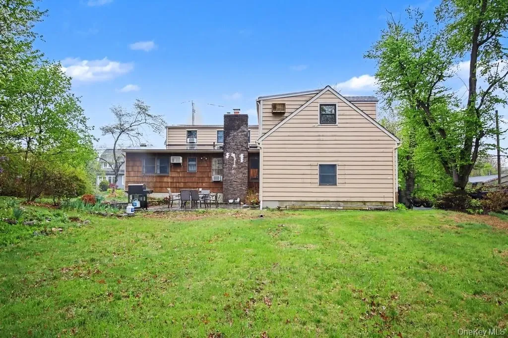 24 Convent Road Nanuet NY 10954