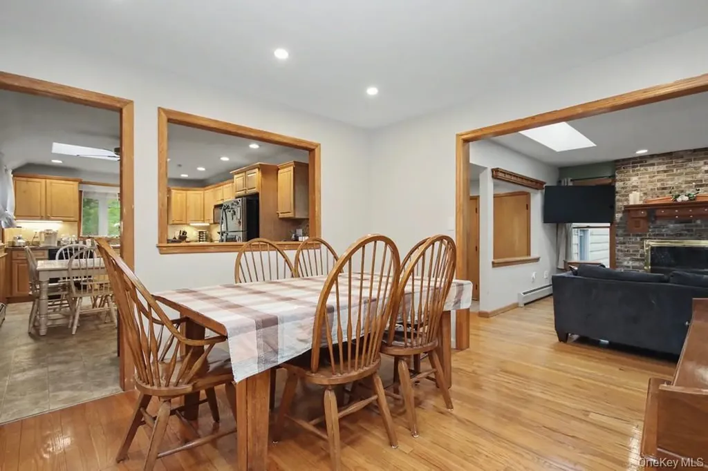 24 Convent Road Nanuet NY 10954