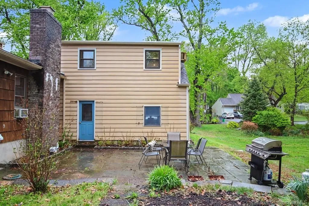 24 Convent Road Nanuet NY 10954