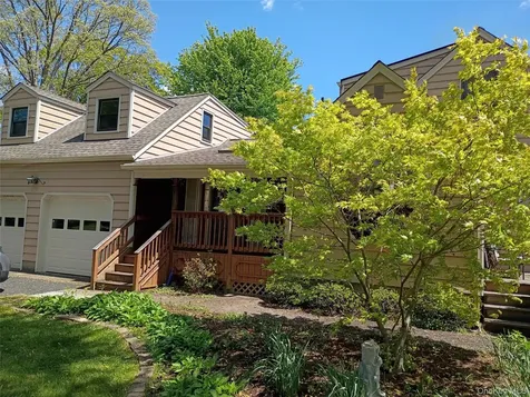 24 Convent Road Nanuet NY 10954