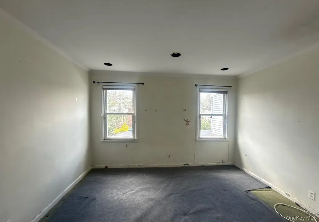 41 Avalon Road Hewlett NY 11557