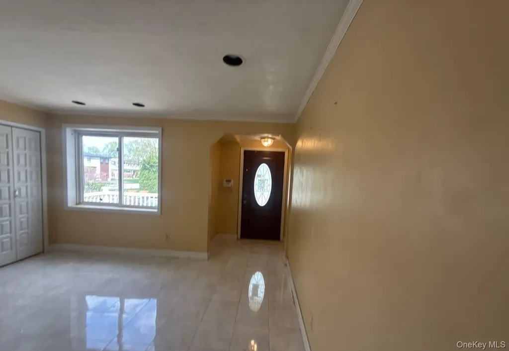 41 Avalon Road Hewlett NY 11557