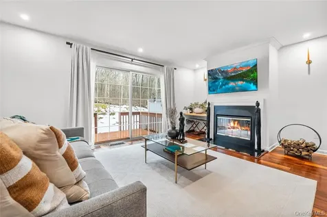 503 Twin Brook Court Carmel NY 10512